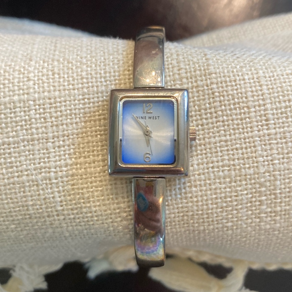 🔥WOMENS NINE WEST BRACELET WATCH🔥